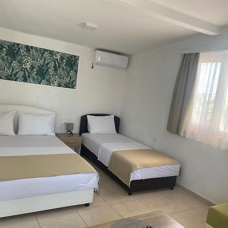 Apartments Vila Sara M Ulcinj Exterior foto