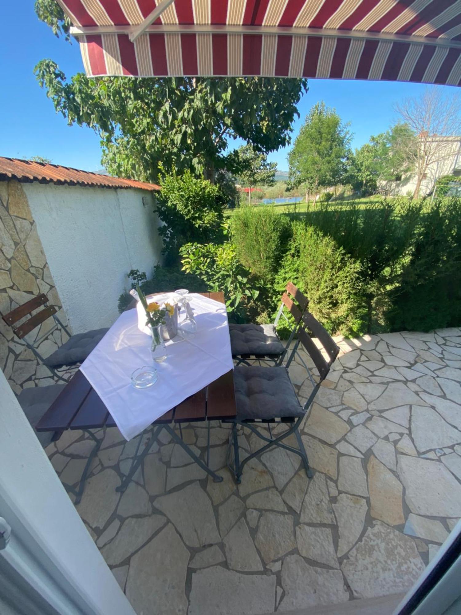 Apartments Vila Sara M Ulcinj Exterior foto